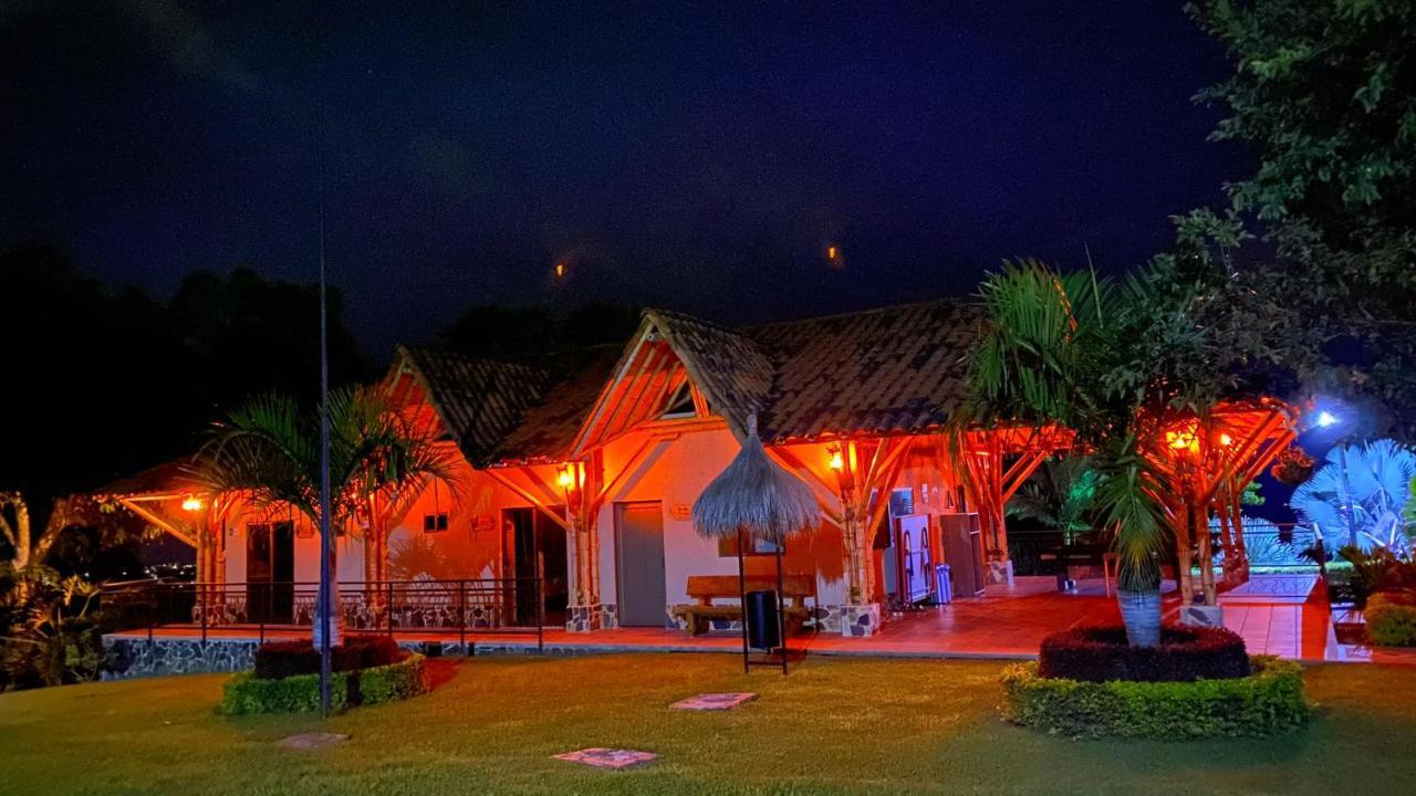 La Victoria Hotel Campestre 金巴亚 外观 照片